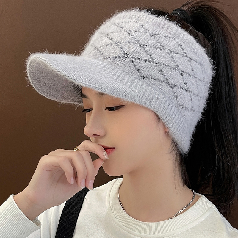 Women's Simple Plaid Small Warm Wool Hat - Image 3