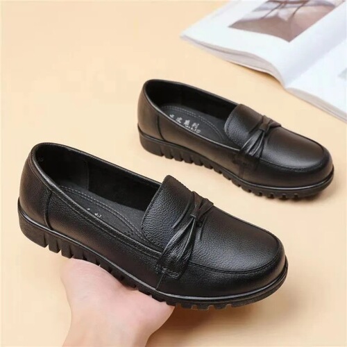 Ladies Flat Fashion Casual Slip-on Mother's Shoes Leather Shoes Women Women Shoes Versatile Classic Shoes