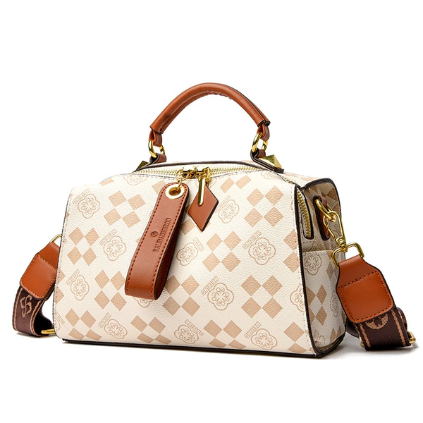 Small square khaki