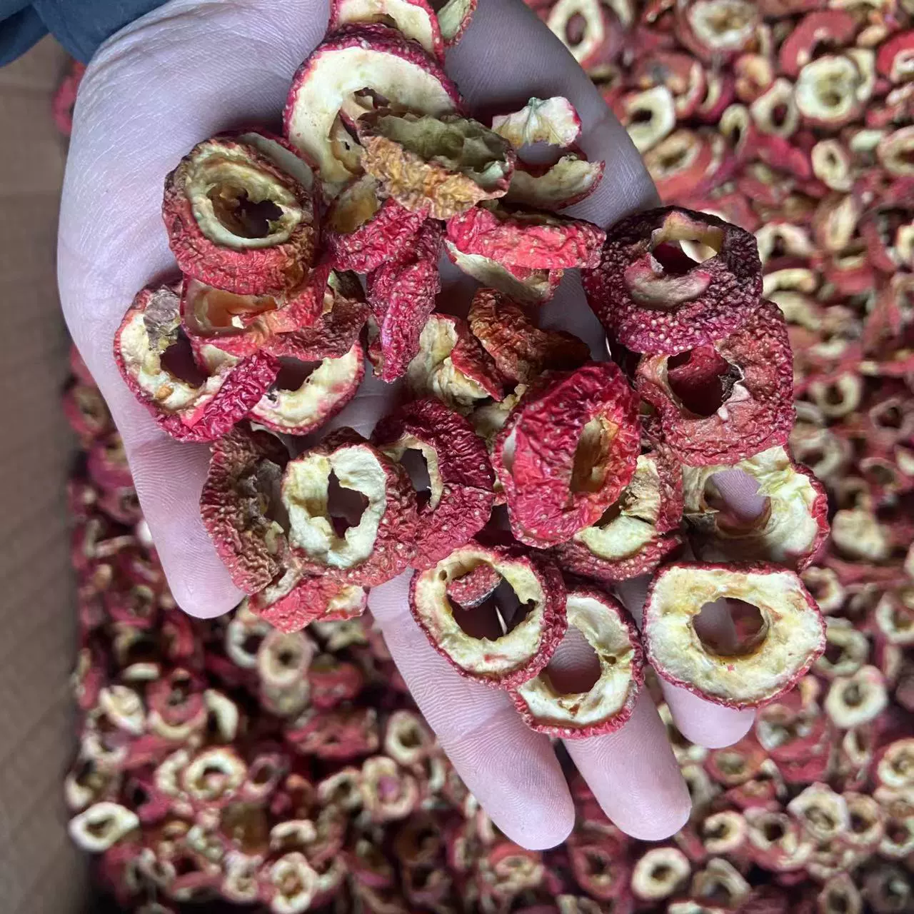 Сушеные чайные ломтики боярышника без косточек, 500 г, бесплатная доставка, новое поступление, без косточек, без серы, без косточек, полое кольцо из боярышника, замоченное в воде, специальность