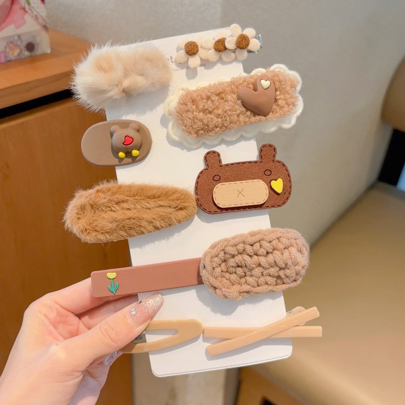 Niña encantadora peluda pel