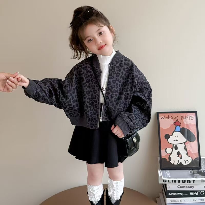 Chaqueta de niña coreana nueva chaqueta de leopardo para niños pequeños y medianos, bebé de moda de otoño 2025 chaqueta de moda de moda image 6
