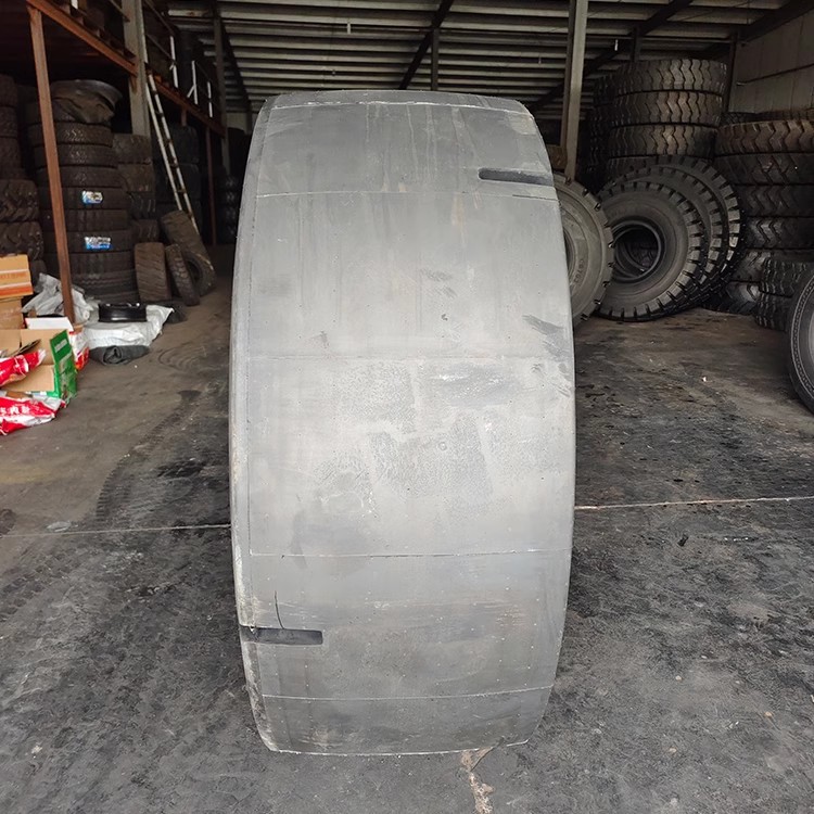 26.5R25轮胎 井下铲运机L-5s光面花纹全钢丝工程机械轮胎