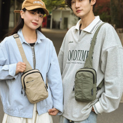 携帯電話の男性のファッションの小さい大衆の胸の包みの個性の小さいかばんのレジャーの日本のスポーツの小包の軽やかな斜めのショルダー・バッグ
