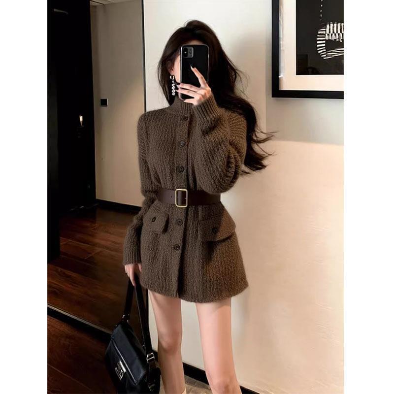 Dress for Attending Important Events, Petite and Elegant, Waist-Cinching, Chanel-Style, Stand-Up Collar, Coffee-Colored Knit Dress for Women in Winter