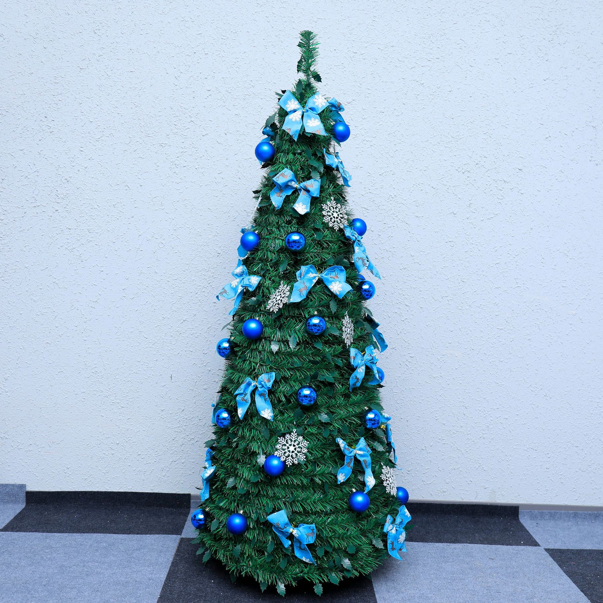 Árbol de Navidad retráctil plegable paquete doméstico decoración de Navidad árbol de torre de PVC 1.8m nuevo solo transfronterizo