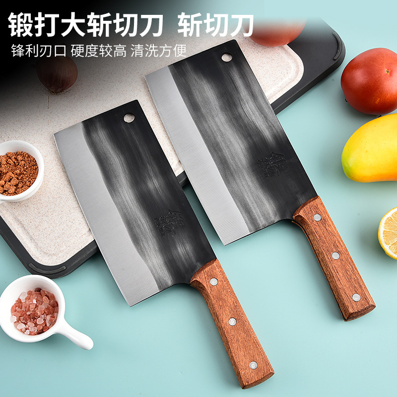 Old-fashioned hand-forged chef's knife for both chopping and cleaving, ultra-sharp, home-use kitchen knife for cutting vegetables and bones, specialized kitchen tool.