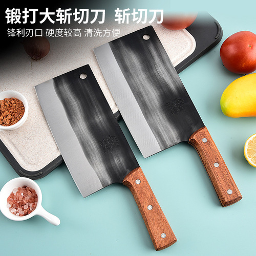 Old-fashioned hand-forged chef's knife for both chopping and cleaving, ultra-sharp, home-use kitchen knife for cutting vegetables and bones, specialized kitchen tool.