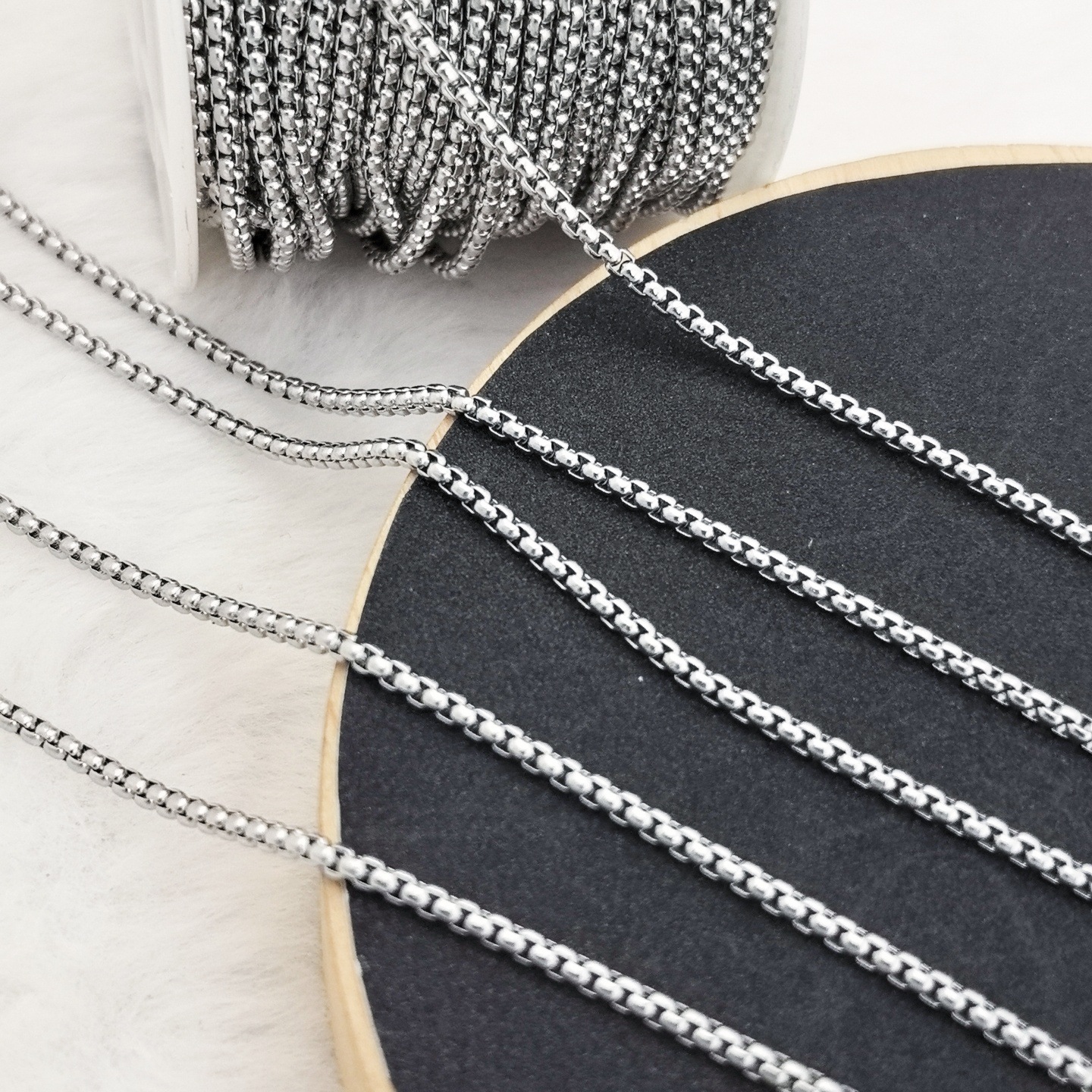 304ステンレス角線十字o型唇チタン鋼チェーンdiyネックレスブレスレット眼鏡鎖飾り卸売り