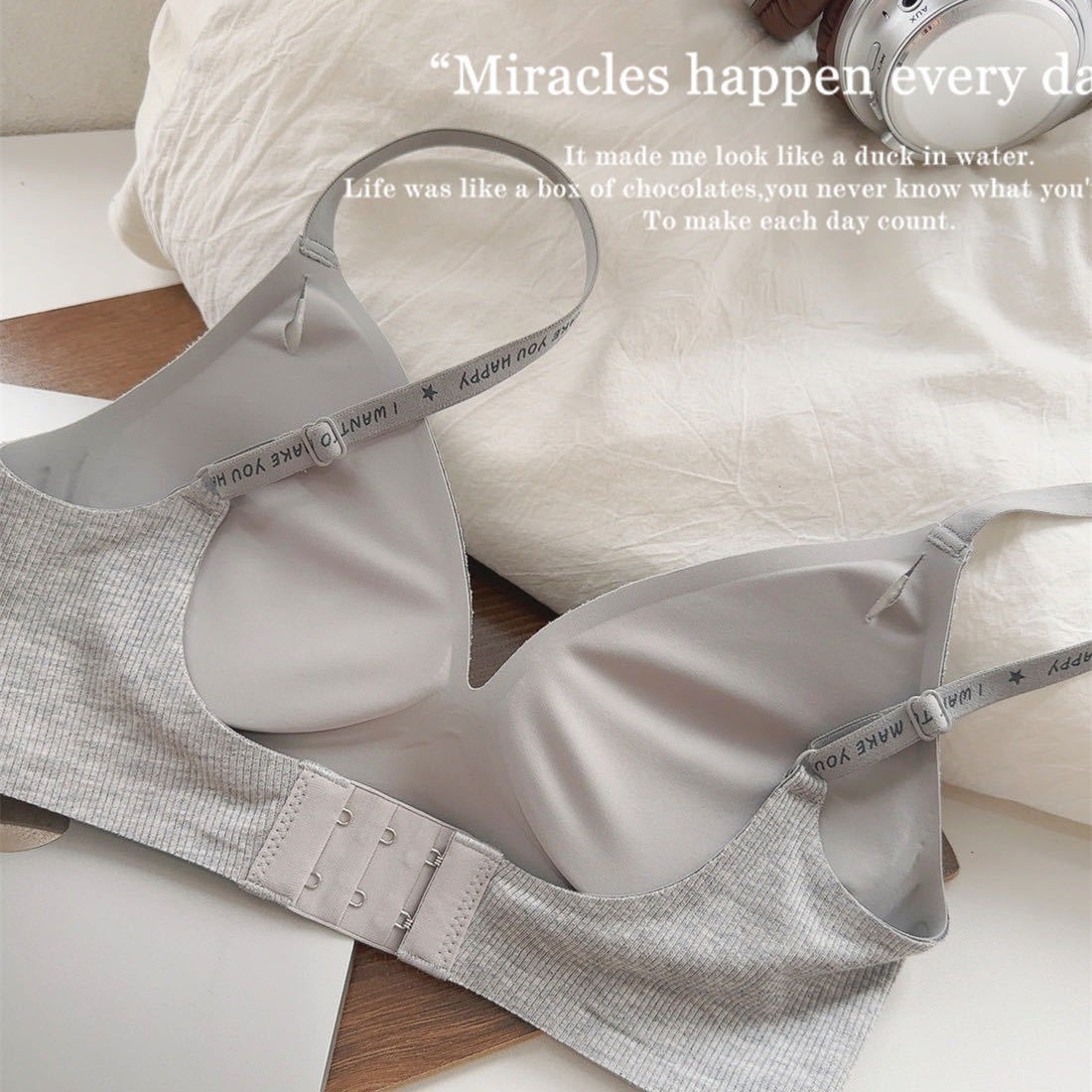 Ventas directas de fábrica comercio electrónico transfronterizo Sudeste de Asia Vietnam Tailandia damas burbujas encaje pecho pequeño recogido sujetador Tovin