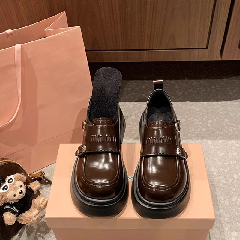 Grape Mom primavera nuevo estilo Amiu hebilla doble punta redonda estilo británico más plataforma de terciopelo Lefu zapatos de cuero zapatos individuales mujer