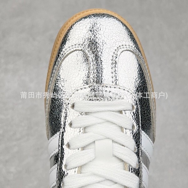 Bad Bunny co-branded original box German training shoes, three-stripe sneakers, sports casual Forrest Gump shoes, original label, original box, silver shiny shoes