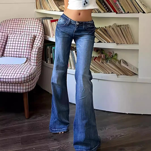 Bestselling high-waisted slightly tapered jeans for women, slimming and stylish, versatile denim pants