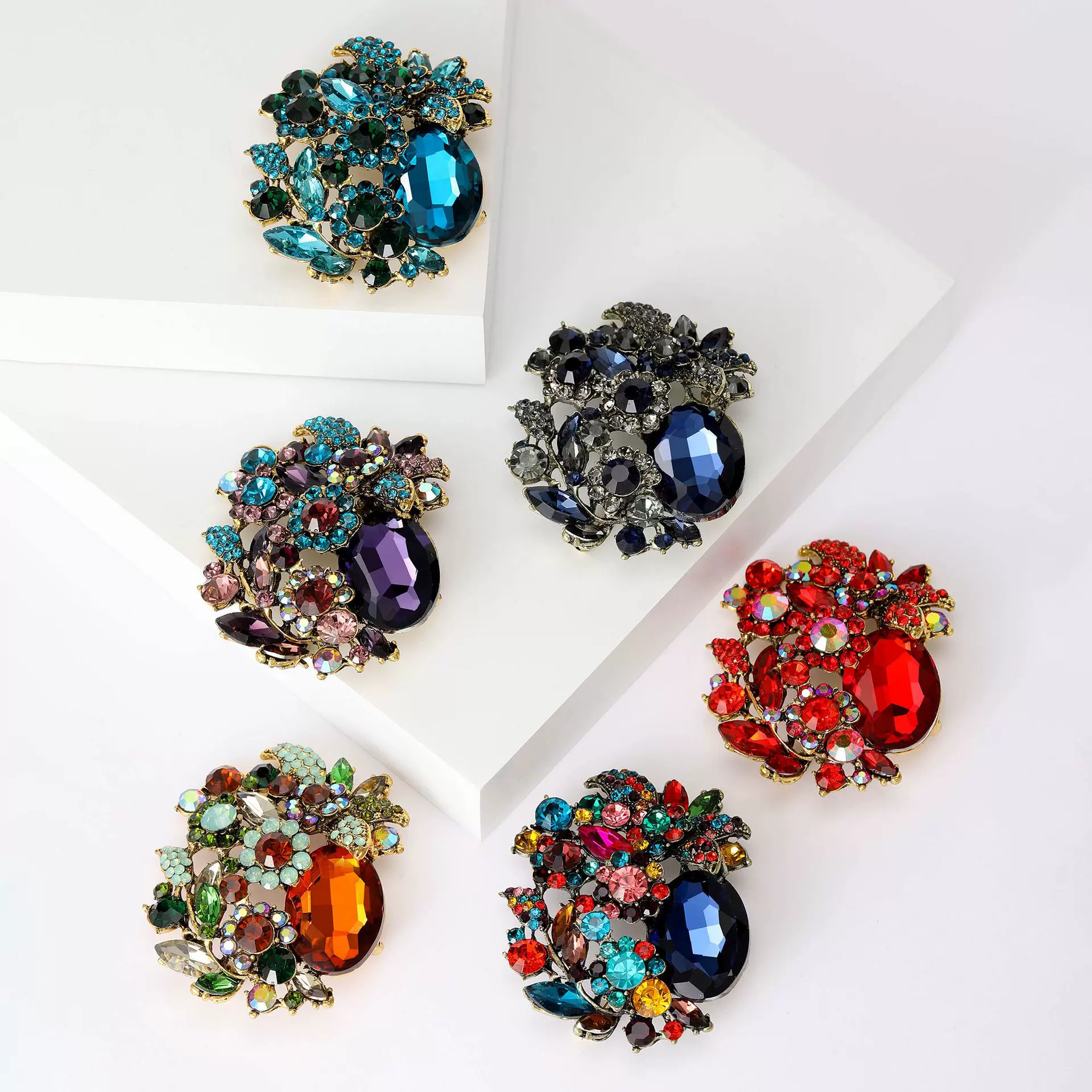 亚马逊热销欧美水晶大玻璃胸针胸花 气质高档女士服装配饰现货