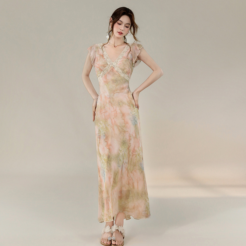 High-Quality 2026 Summer Hot-Selling French V-Neck Gentle and Elegant Lace Splicing Chiffon Gradient Slimming Long Dress