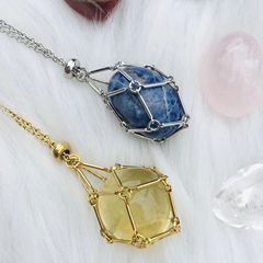 クロスボーダー水晶原石網兜編み金属女性ネックレス竹節鎖結晶石ペンダント調節可能ファッション鎖骨鎖