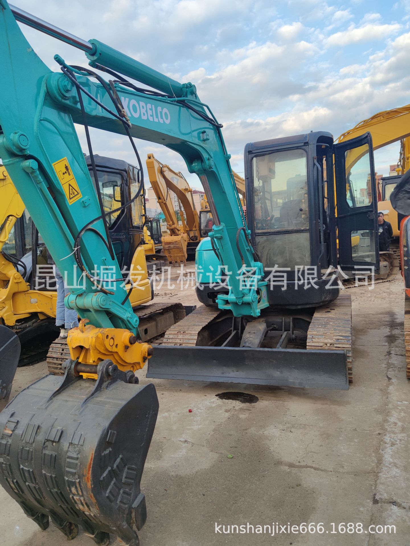 kobelco神钢SK55二手挖掘机小型现货出售 支持出口