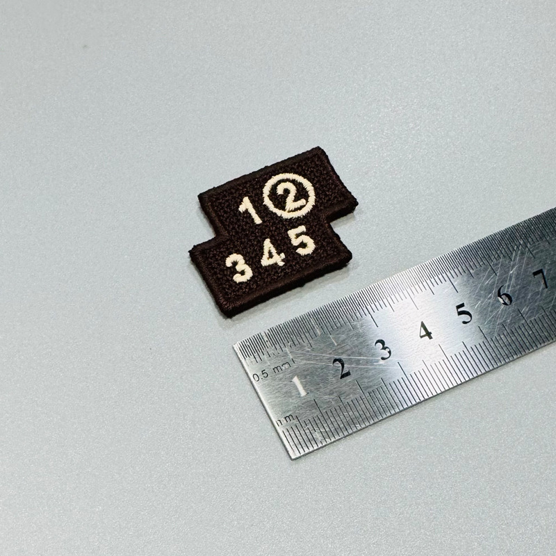 刺绣标45656.jpg