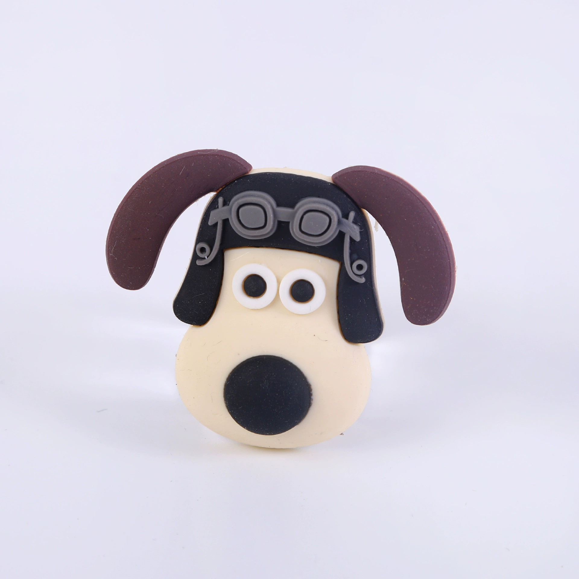 Индивидуальные аксессуары для багажа из ПВХ, мягкой резины, с логотипом: сумки, обувь, головные уборы, одежда, силиконовые элементы с индивидуальным дизайном.