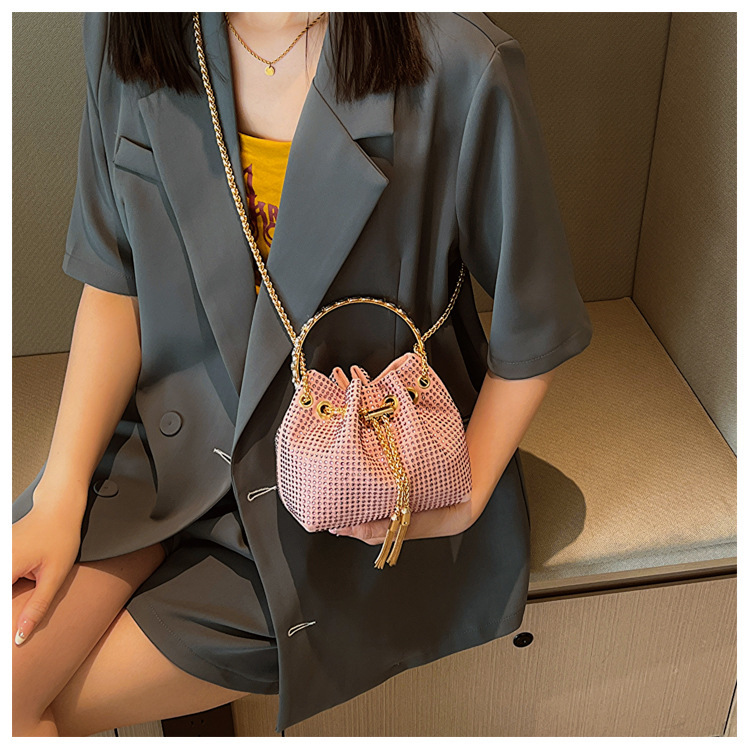 270g Weight Polyester Lining Material Sewing Thread Fashion Element String Closure Type Single Shoulder Strap Strap Type Evening Bag Bags Type Party, Shopping Occasion Pu Leather Material Solid Color Pattern All Seasons Season Women's Gender Streetwear Style Bucket Shape Medium Size Women's Medium Pu Leather Solid Color Streetwear Sewing Thread Bucket String Evening Bag 22