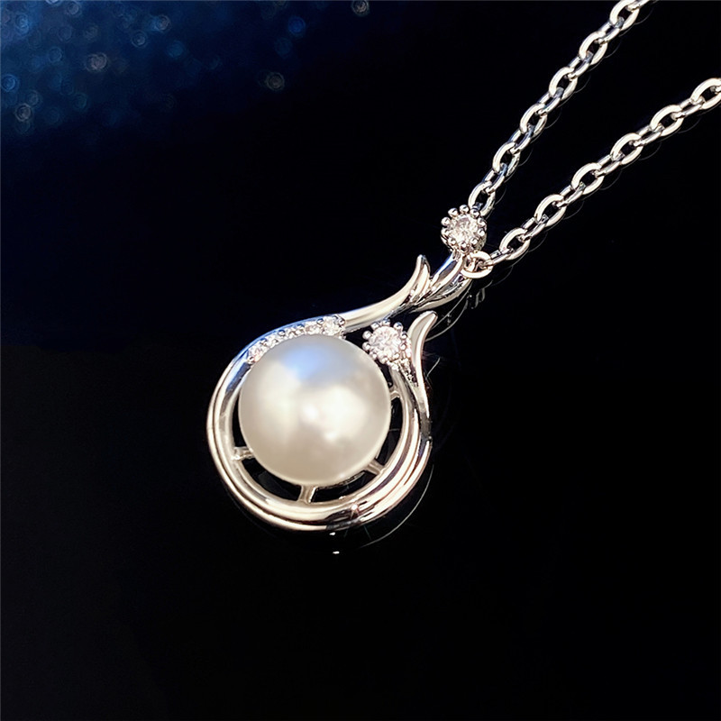 Kupfer IG-Stil Einfacher Stil Inlay Geometrisch Künstliche Perlen Zirkon Halskette Mit Anhänger display picture 7