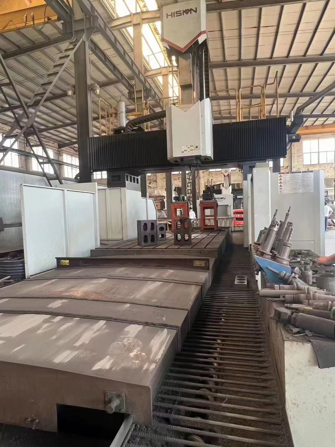 处理二手海天GLU28x40龙门加工中心主轴转速6000