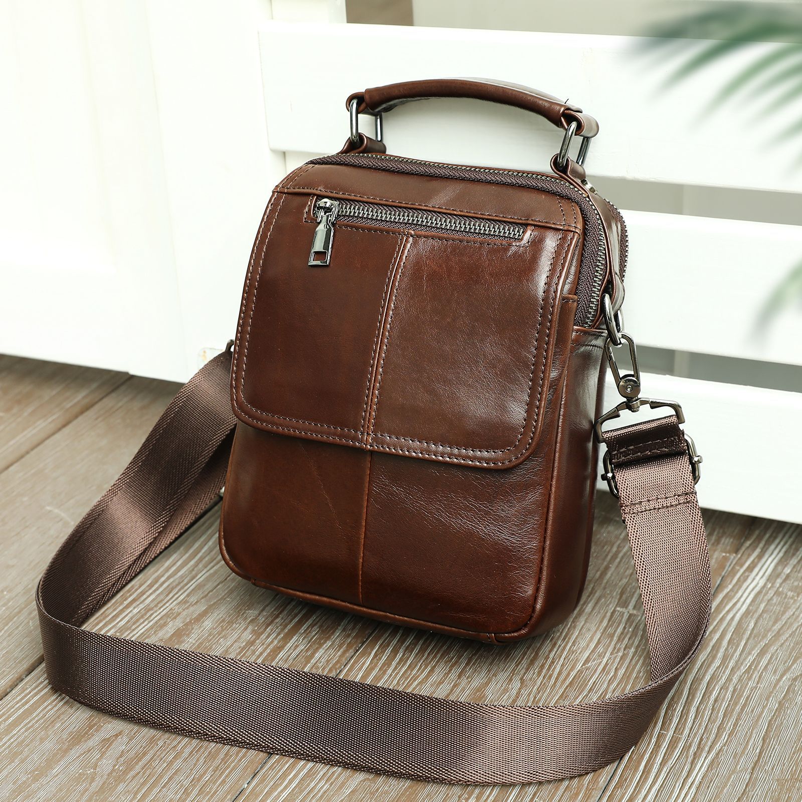 Ventas transfronterizas calientes de cuero para hombres mochila deportiva al aire libre mochila texturizada retro colección de bolsos de hombro