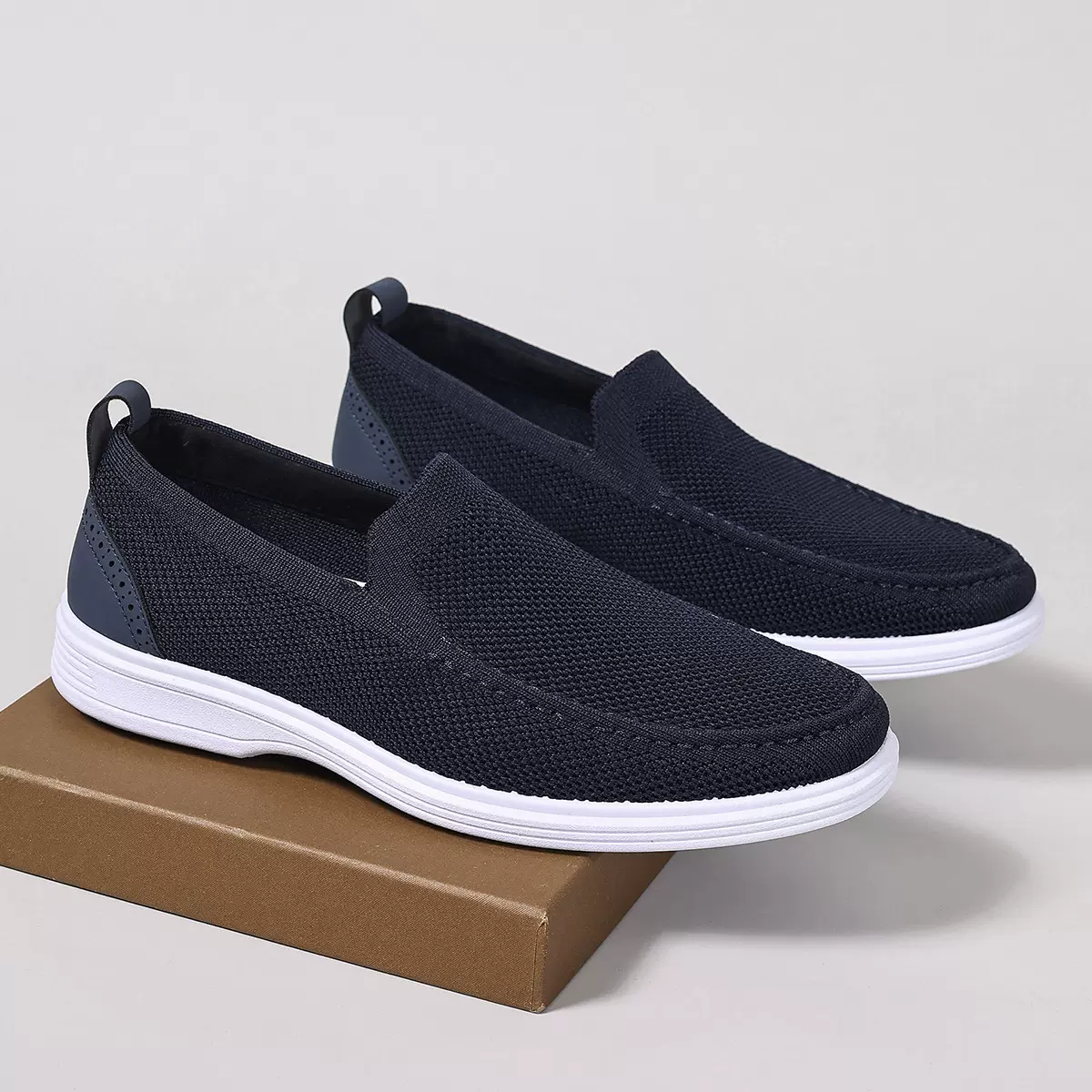 鞋子男春季新款防滑舒适网面鞋一脚蹬爸爸鞋老北京布鞋男休闲单鞋