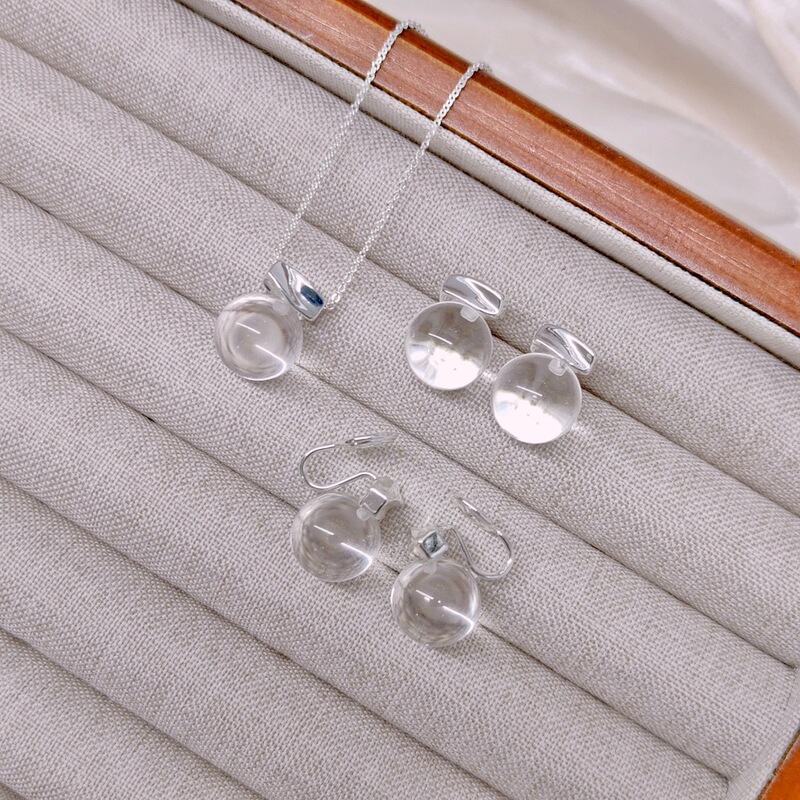 White Crystal Popular 925 Silver Needle Earrings, Exclusive on Xiaohongshu, Versatile Simple Earrings, Necklace, and Ear Clip Styles