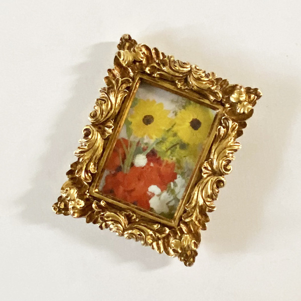 Wall retro photo frame