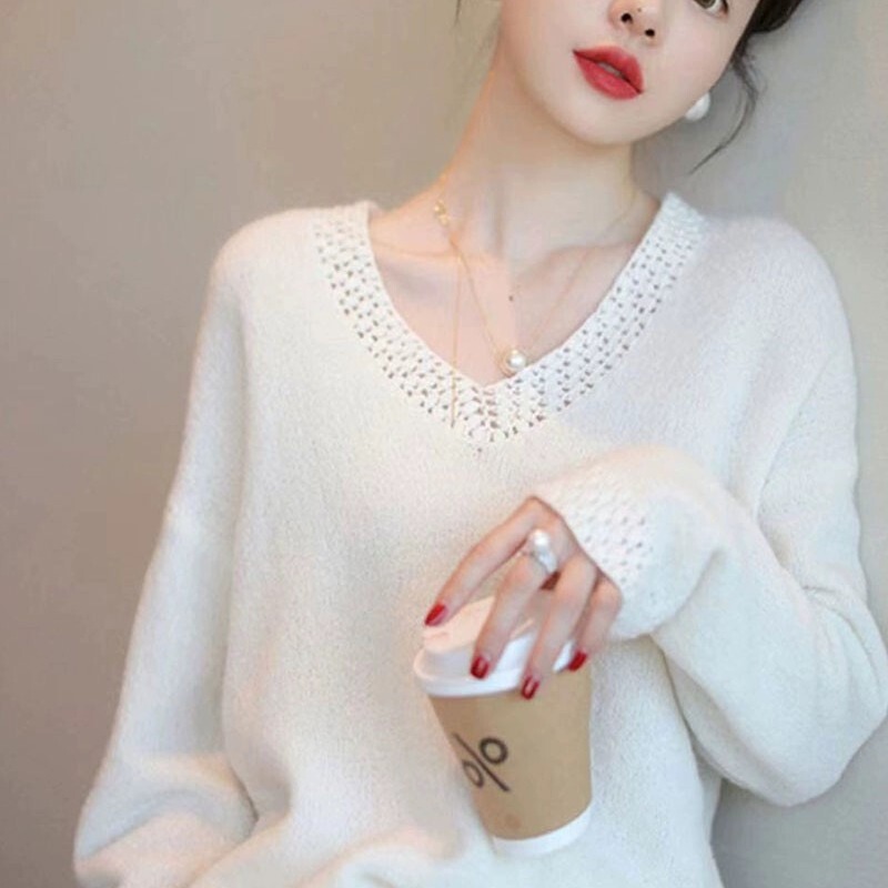 Hanyuan Apparel/Fancy Loop 100% Wool Exquisite Hand-Crocheted Heart V-Neck Knitted Sweater