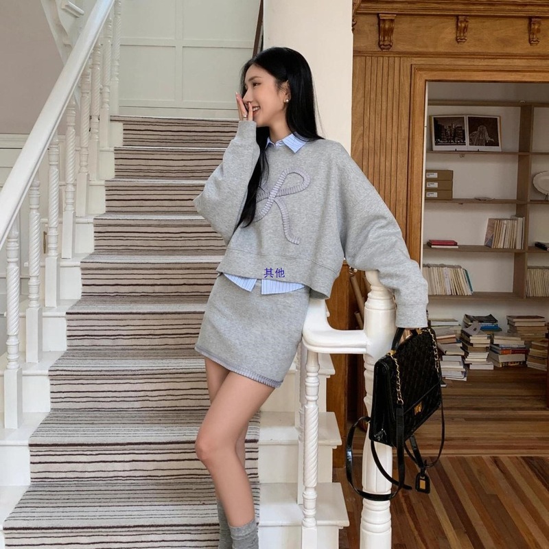 设计感叠穿短款长袖卫衣条纹衬衫花边半身裙女早秋新款时尚三件套|undefined