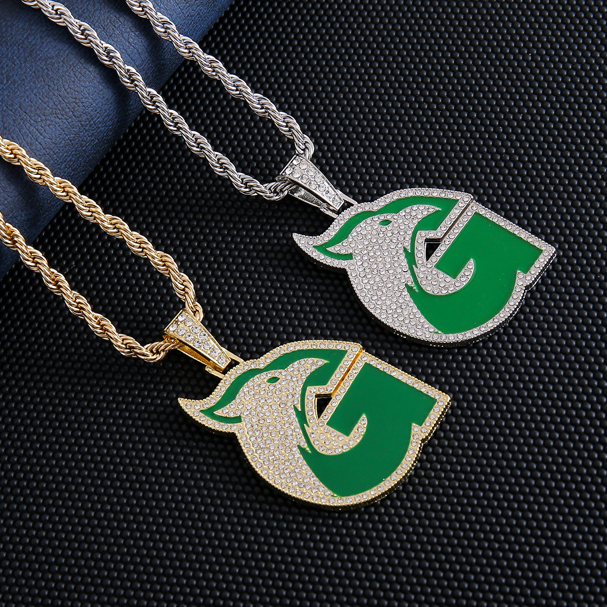 sophisticated fashionable necklace hip-hop style