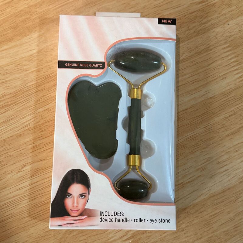 玉のローラーのマッサージ器のプラスチックの双頭のローラーの美容器の顔のマッサージのスクレーパーの樹脂のローラーの棒をまねます。|undefined