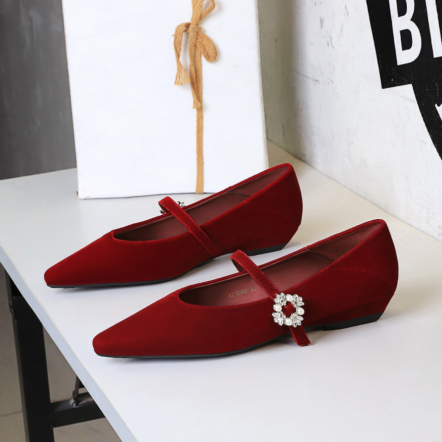 Sapatos mary jane estilo hepburn elegantes com fivela strass_voghion.com