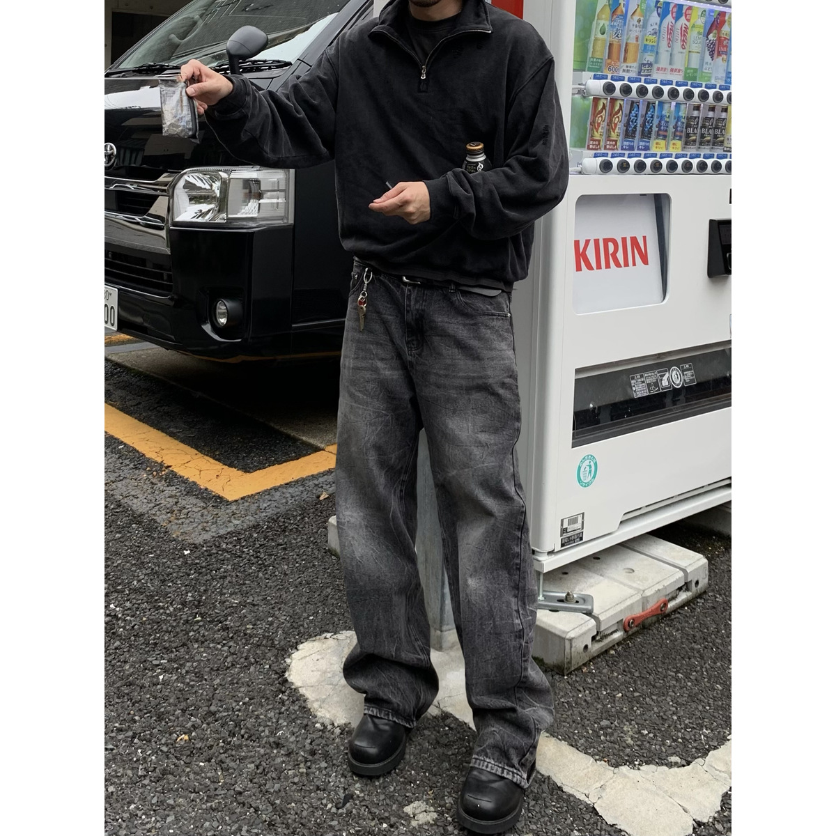 Unisex Vintage Cracked Wash Black Baggy Jeans – Retro Distressed High Street Loose Fit Denim Pants_mkmklike.com