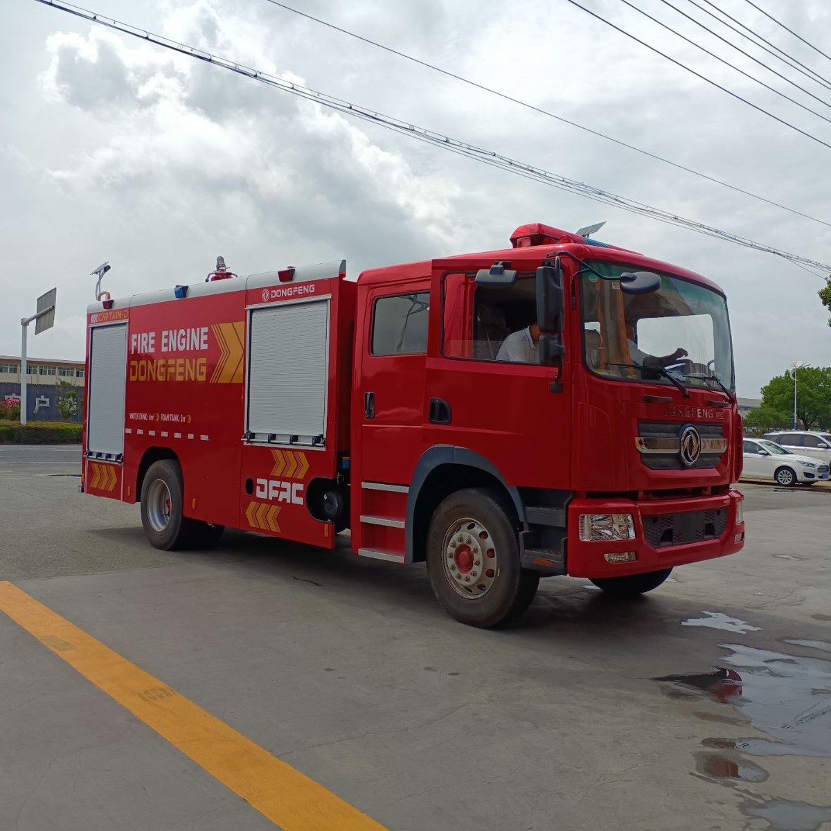 东风多利卡后双桥16吨 18吨 25吨 城市主战消防救援车 泡沫消防车