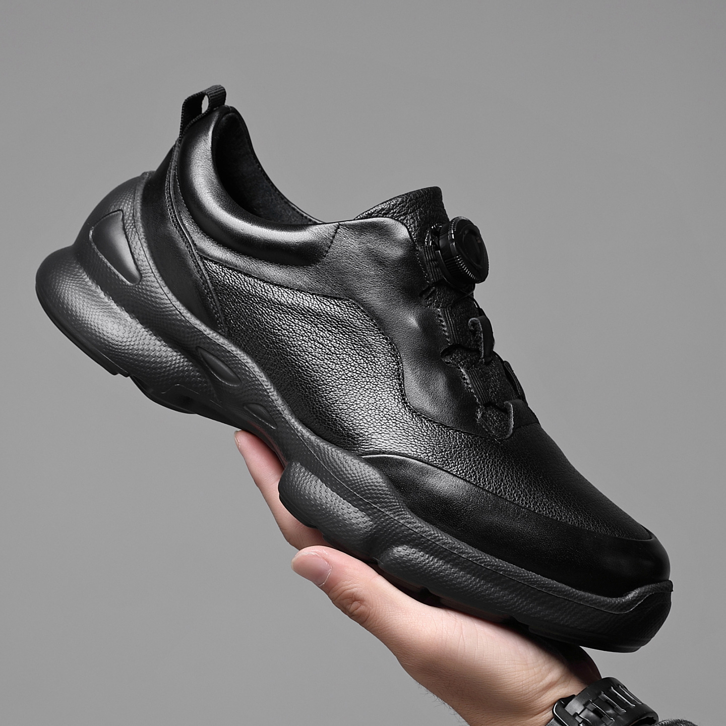 Light + Soft Autumn and Winter New Outdoor Jogging Versatile Casual Shoes Genuine Leather Light Sole Comfortable and Warm Men's Sports Leather Shoes