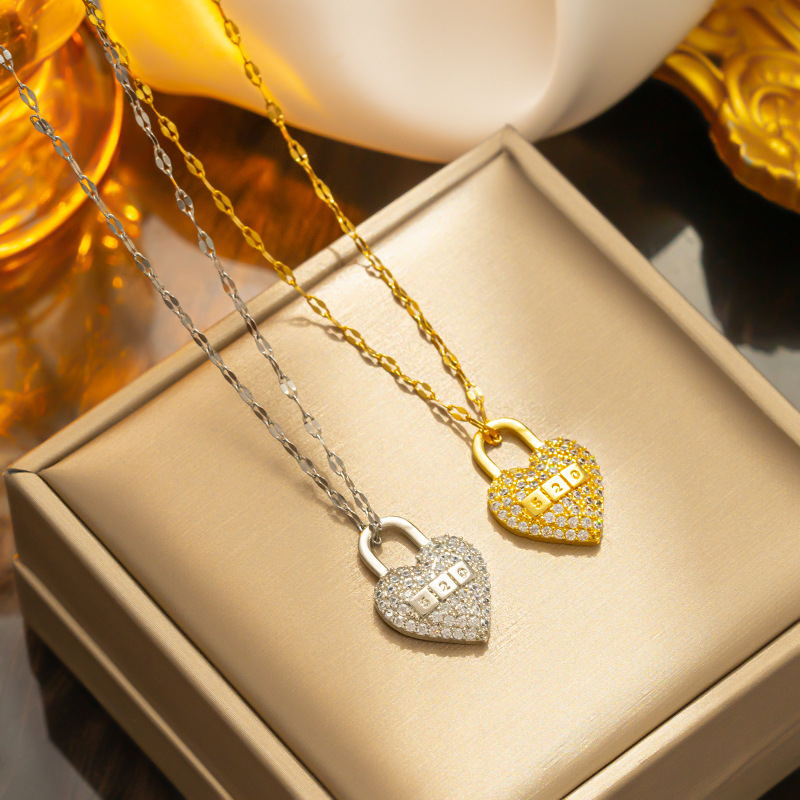 [Titanium Steel] Love Peach Heart Number 520 Luxury  Necklace Female Internet Celebrity Versatile Clavicle Chain Titanium Steel Chain_vogarts.com