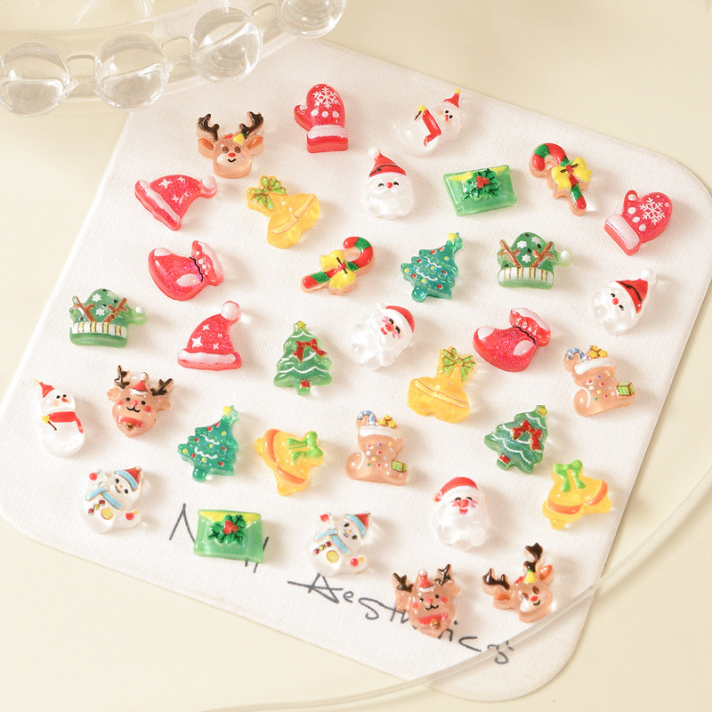 Christmas Nail Art Accessories, Holiday Cute Snowman, Elk Bells, Resin Nail Diamonds, Mobile Phone Cases, Earrings Accessories Christmas Nail Art Accessories, Holiday Cute Snowman, Elk Bells, Resin Nail Diamonds, Mobile Phone Cases, Earrings Accessories