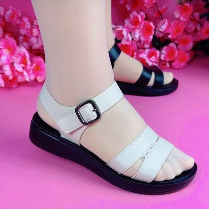 本物のソフトレザーフラットサンダル女性の夏の新しいソフトソール快適なママの靴軽量滑り止め高齢者ファッション女性の靴|undefined