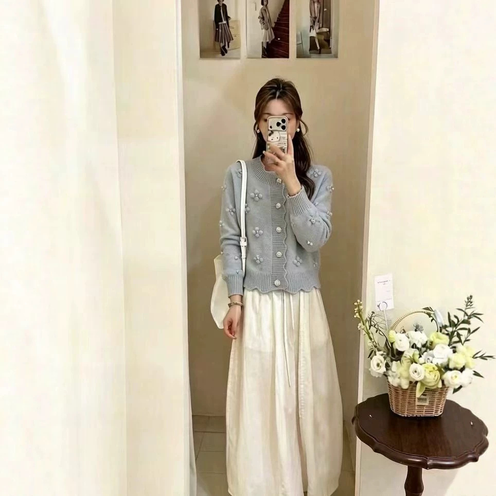 Women's Sweater Autumn/Winter 2026 New Korean Style Versatile Slimming Stylish Age-Reducing Knitted Cardigan Fashion Casual Short Jacket