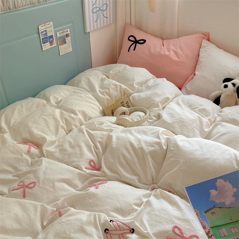 Madre y bebé clase A toalla de algodón lavada bordada cuatro piezas de sábanas cubiertas de sábanas estudiantes tres piezas de princesas de niñas conjunto de viento
