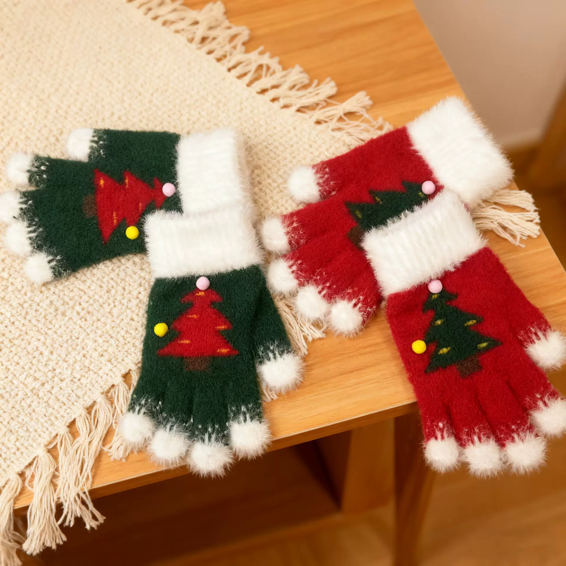 严选圣诞新款跨境冬季成人保暖针织手套可爱触屏防寒分指男女