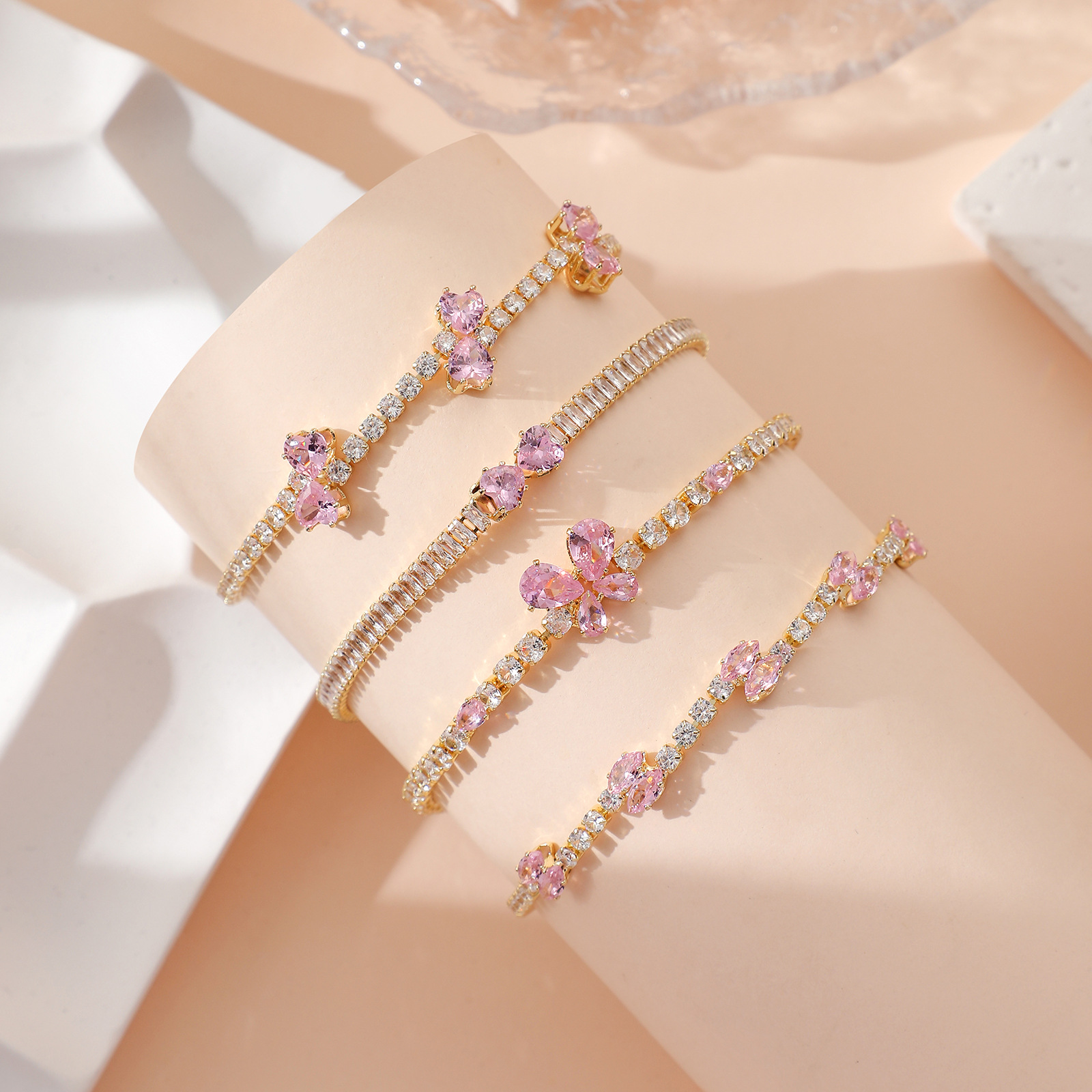 7g Weight Copper Pendant Material Zircon Inlay Material Bracelets Classification Copper Chain Material 1 Piece Quantity Casual, Daily Occasion Copper Material Heart Shape, Bow Knot Pattern Women's Gender Plating, Inlay Design Sweet Style Pink, Gold, Silver Color Copper Plating Inlay Heart Shape Bow Knot Zircon Bracelets 1