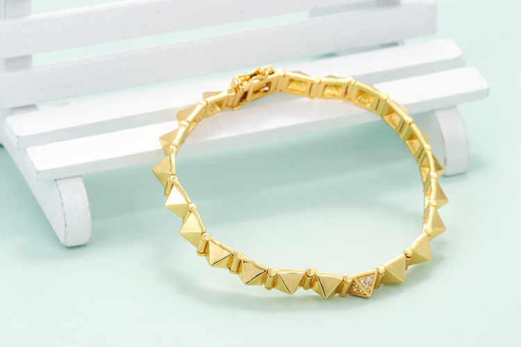 New Hip-hop Geometric Irregular Glossy Copper Zircon Bracelets display picture 2