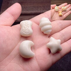 象牙の実のウサギの石鹸のパンの月の星のdiyの部品は手作業で編みます。