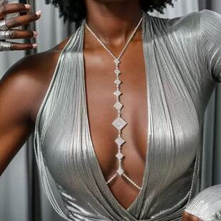 Cross-Border Popular Geometric Rhinestone Chest Chain Nightclub Shiny Sexy Body Chain European and American Accessories Body Chain