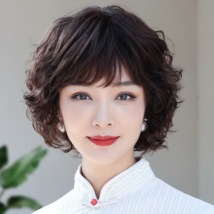 短いカールの頭カバーの本当の人の髪のお母さんのナシの花のパーマの全体の頭カバーのふんわりとした通気性の中高年の女性のかつらカバーの卸売り|undefined
