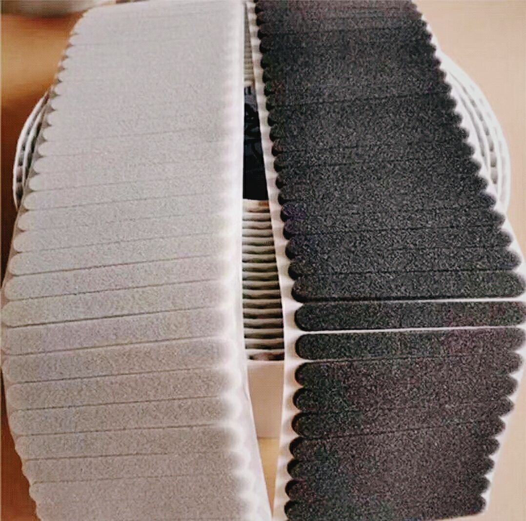 Black polyurethane sponge